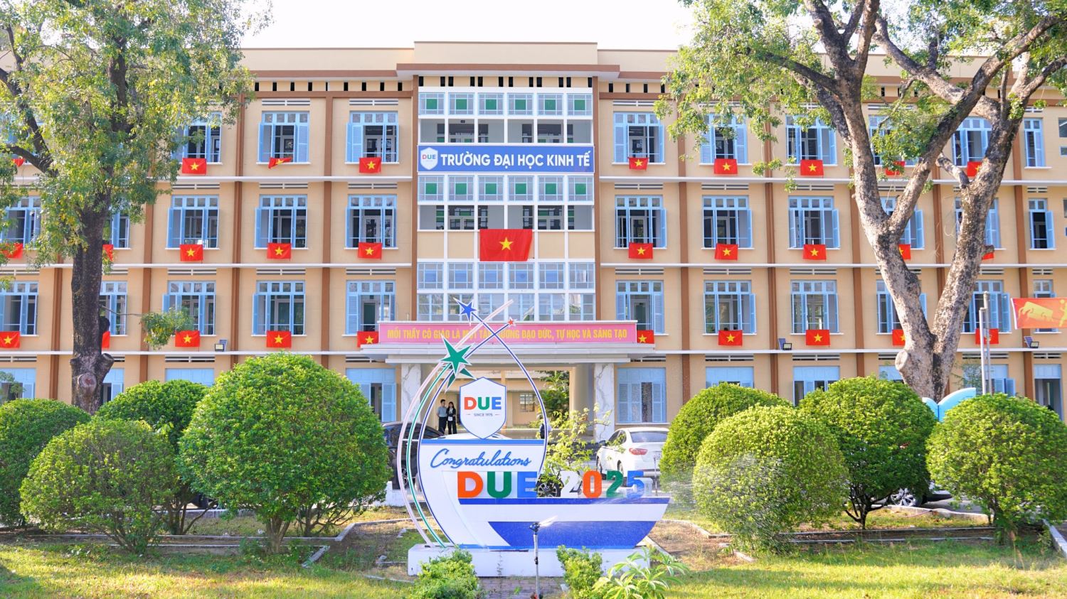 ĐẠI HỌC ĐÀ NẴNG
