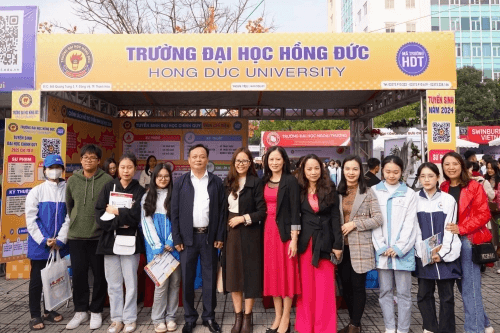 Trường Đại học Hồng Đức