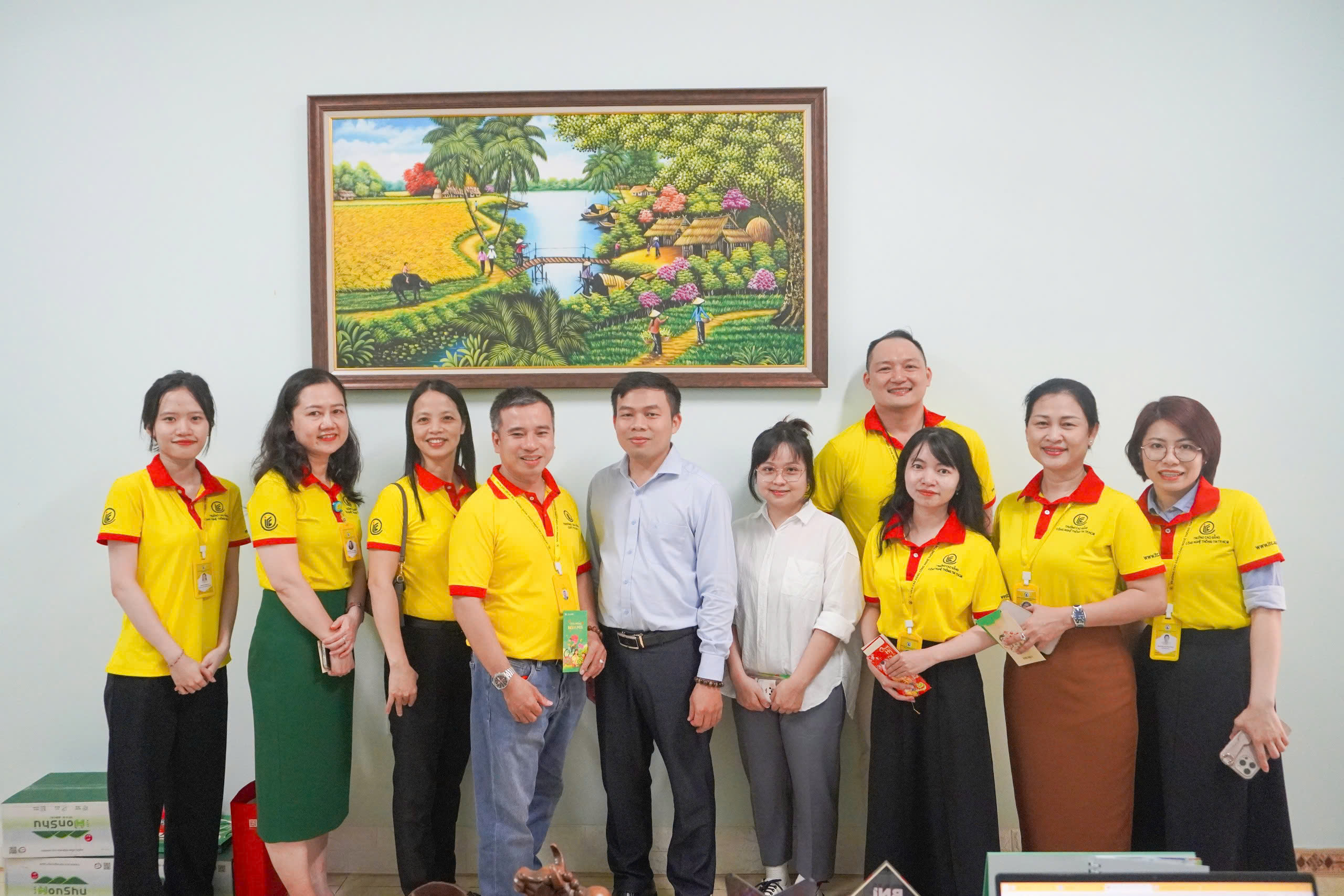 khai-xuan-at-ty-2025-tai-truong-cao-dang-cong-nghe-thong-tin-tp-hcm-itc