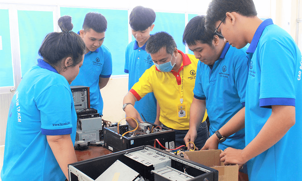 TRƯỜNG CAO ĐẲNG CÔNG NGHỆ THÔNG TIN TP. HỒ CHÍ MINH