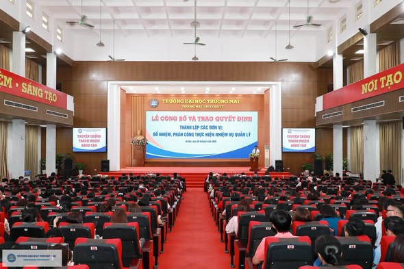 le-cong-bo-quyet-dinh-thanh-lap-to-chuc-lai-cac-don-vi-va-trao-quyet-dinh-bo-nh